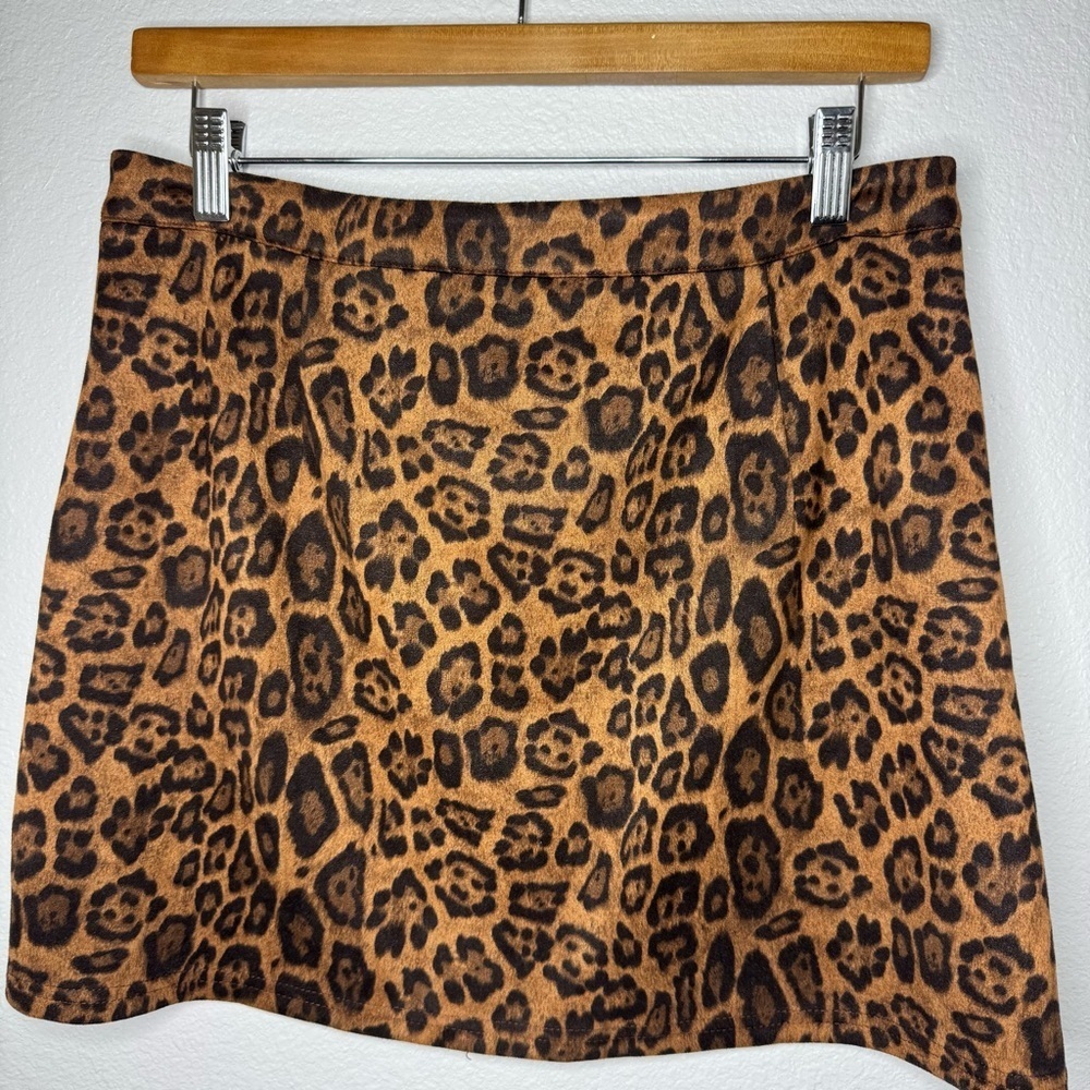 Leopard Print Women's Skirt - Picture 8 of 13